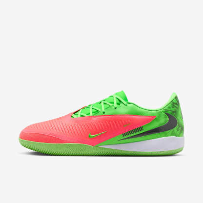 Nike Phantom 6 Low Academy "Erling Haaland" Fußballschuh für Hallen- und Hartplätze – Hot Punch/Green Strike/Schwarz