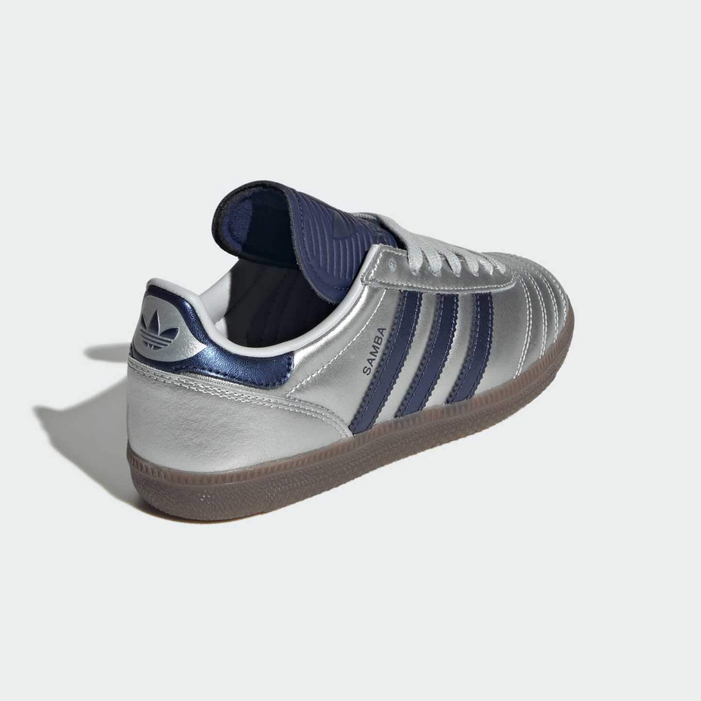 SAMBA JP SCHUH – Silver Metallic / Dark Blue / Gum – KI0541