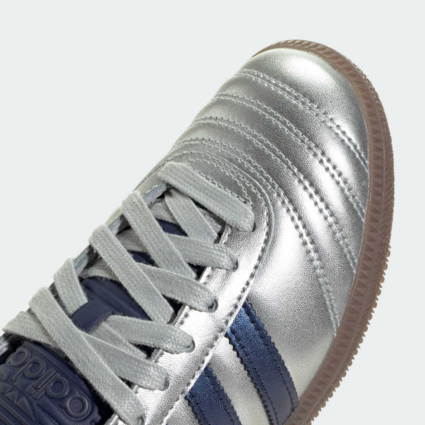 SAMBA JP SCHUH – Silver Metallic / Dark Blue / Gum – KI0541