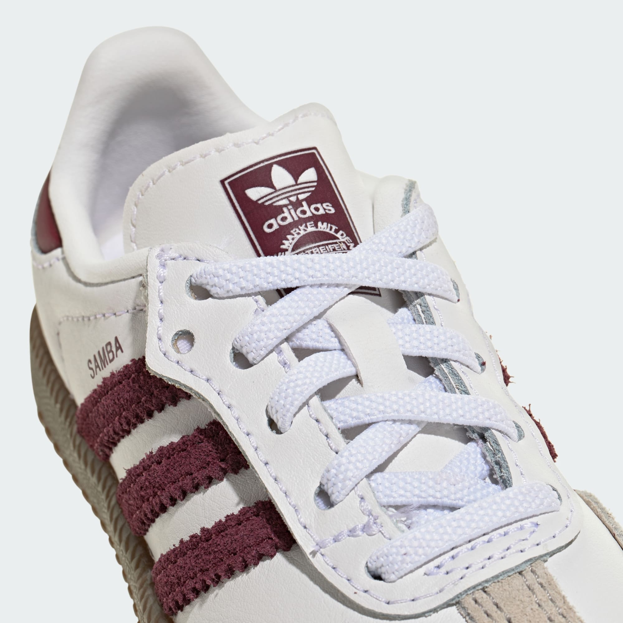SAMBA OG COMFORT CLOSURE ELASTIC LACE SCHUH – Cloud White / Maroon / Gum – KZ8680