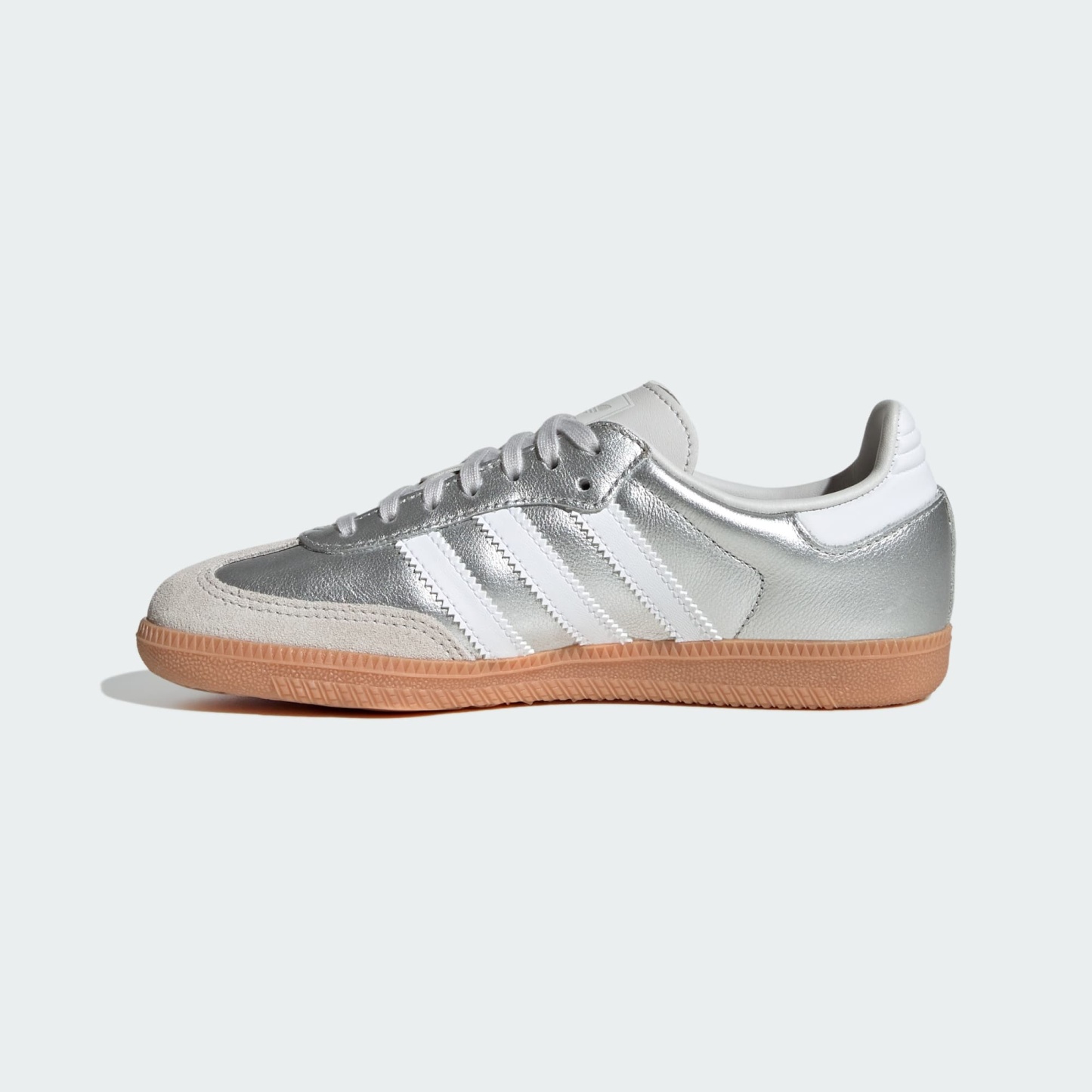 SAMBA OG SCHUH – Silver Metallic / Cloud White / Gum – KK2327