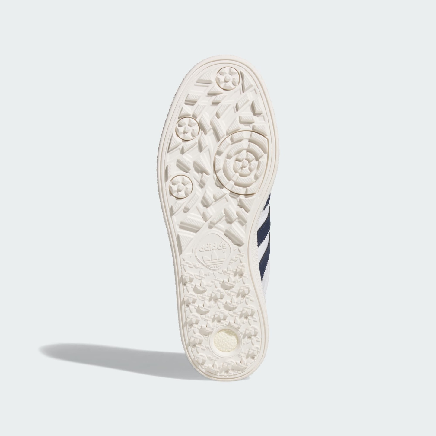SPEZIAL SPIKELESS GOLFSCHUH – Cloud White / Night Indigo / Team Victory Red – KJ0849