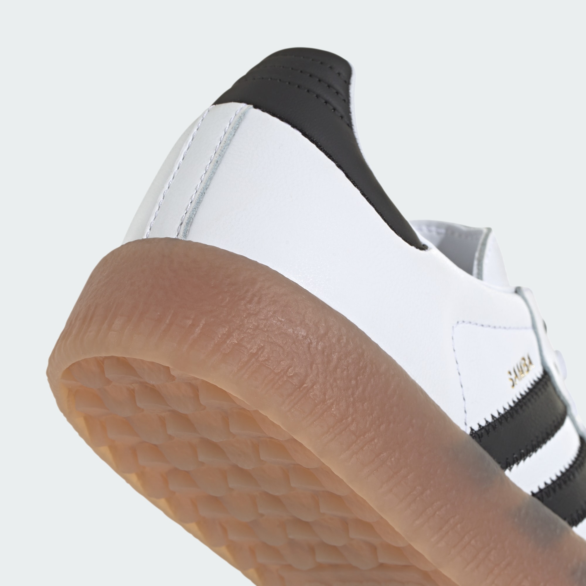 Sambae Schuh – Cloud White / Core Black / Gold Metallic – JI1349