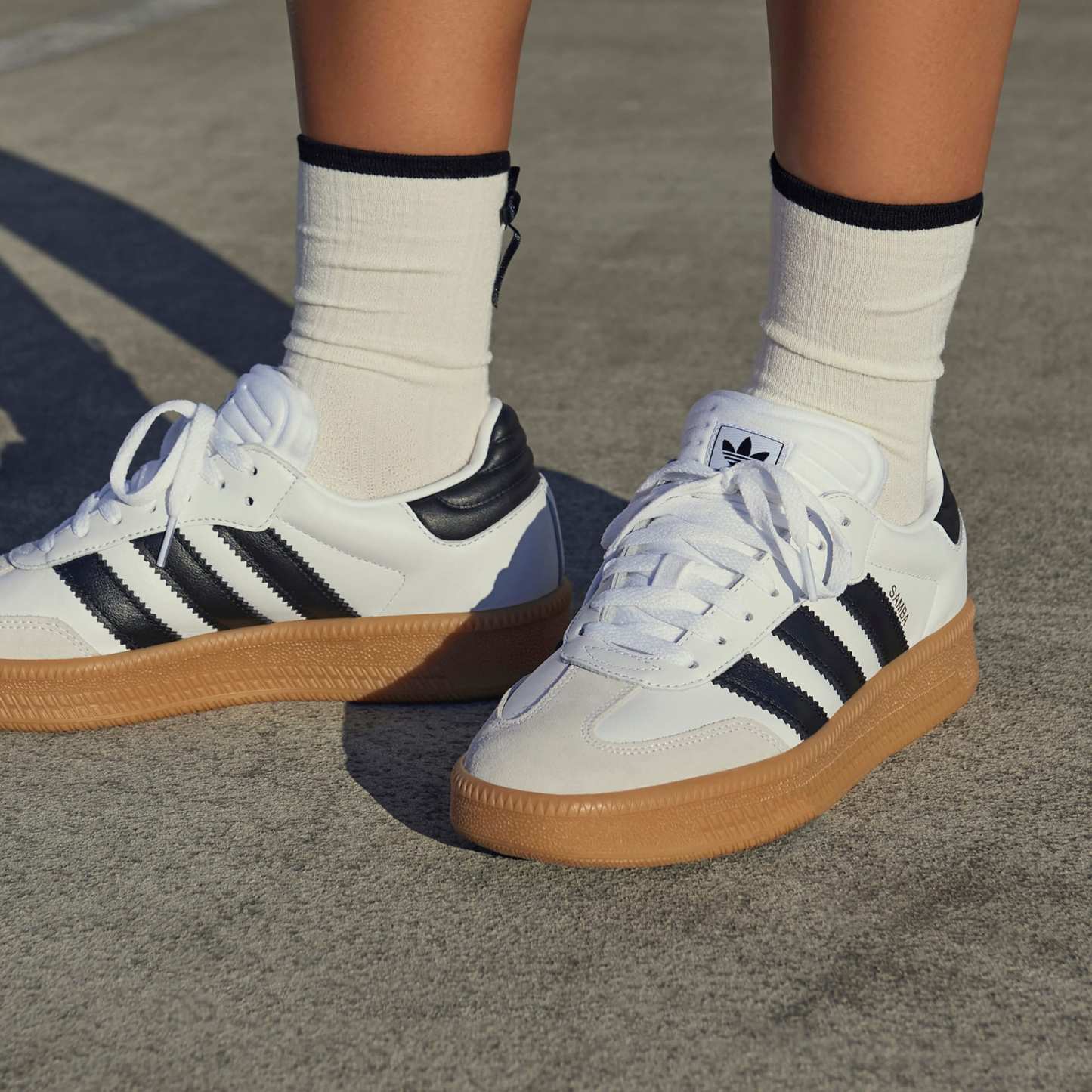 Samba XLG Schuh – Cloud White / Core Black / Gum – IE1377
