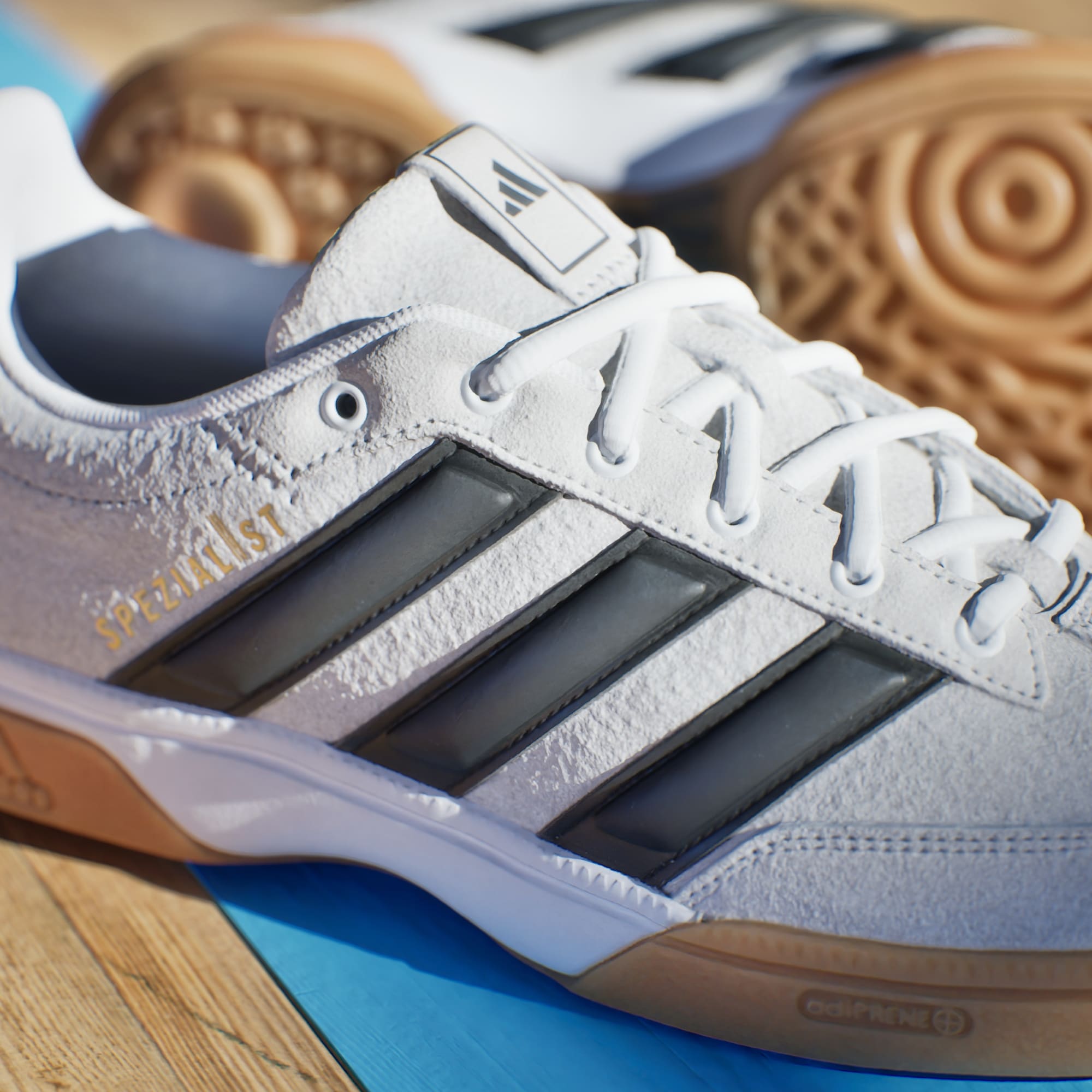 Spezialist Indoor Schuh – Cloud White / Core Black / Grey Two – KJ3729