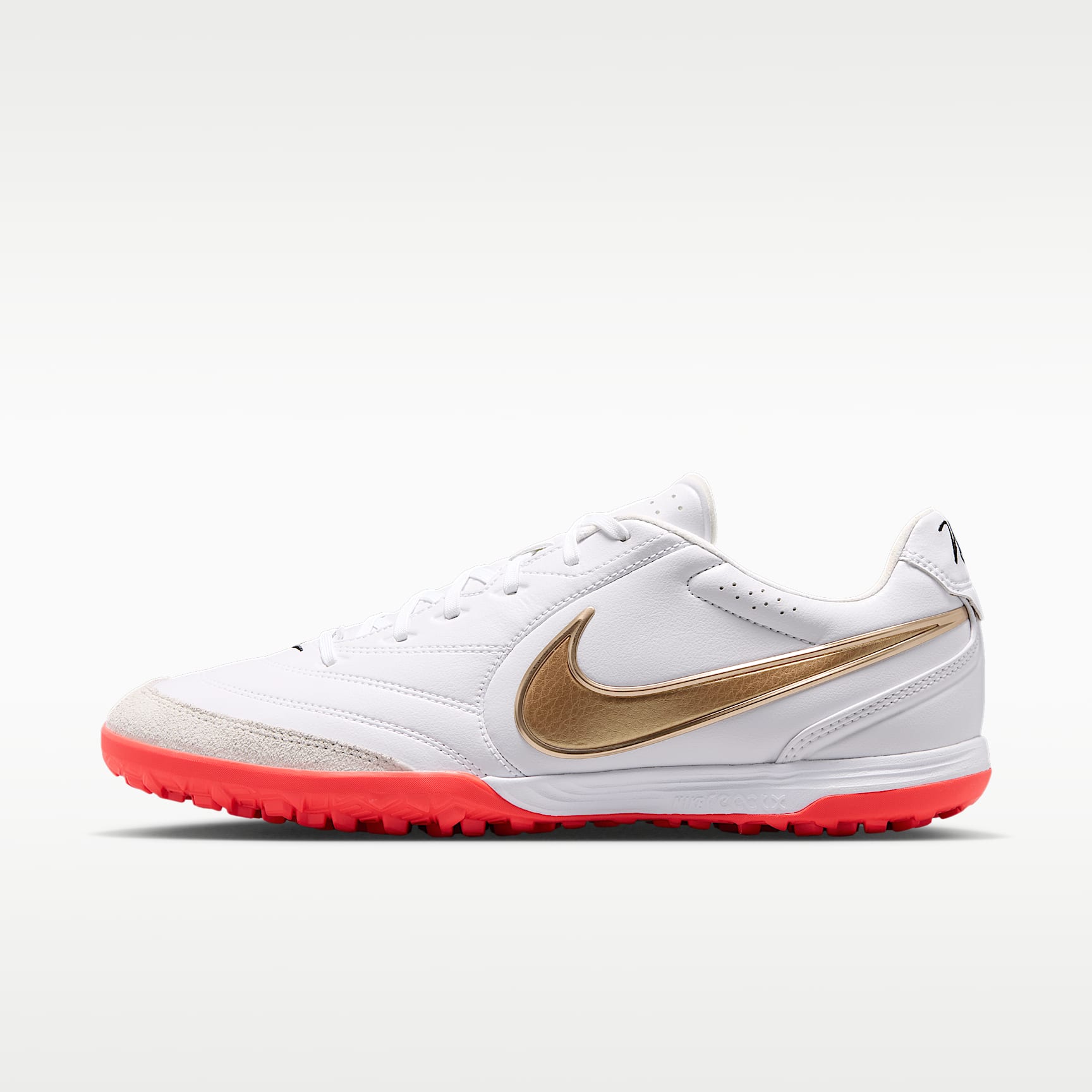 Nike Tiempo Ligera Pro Low-Top-Fußballschuh für Turf – Weiß/Bright Crimson/Blur