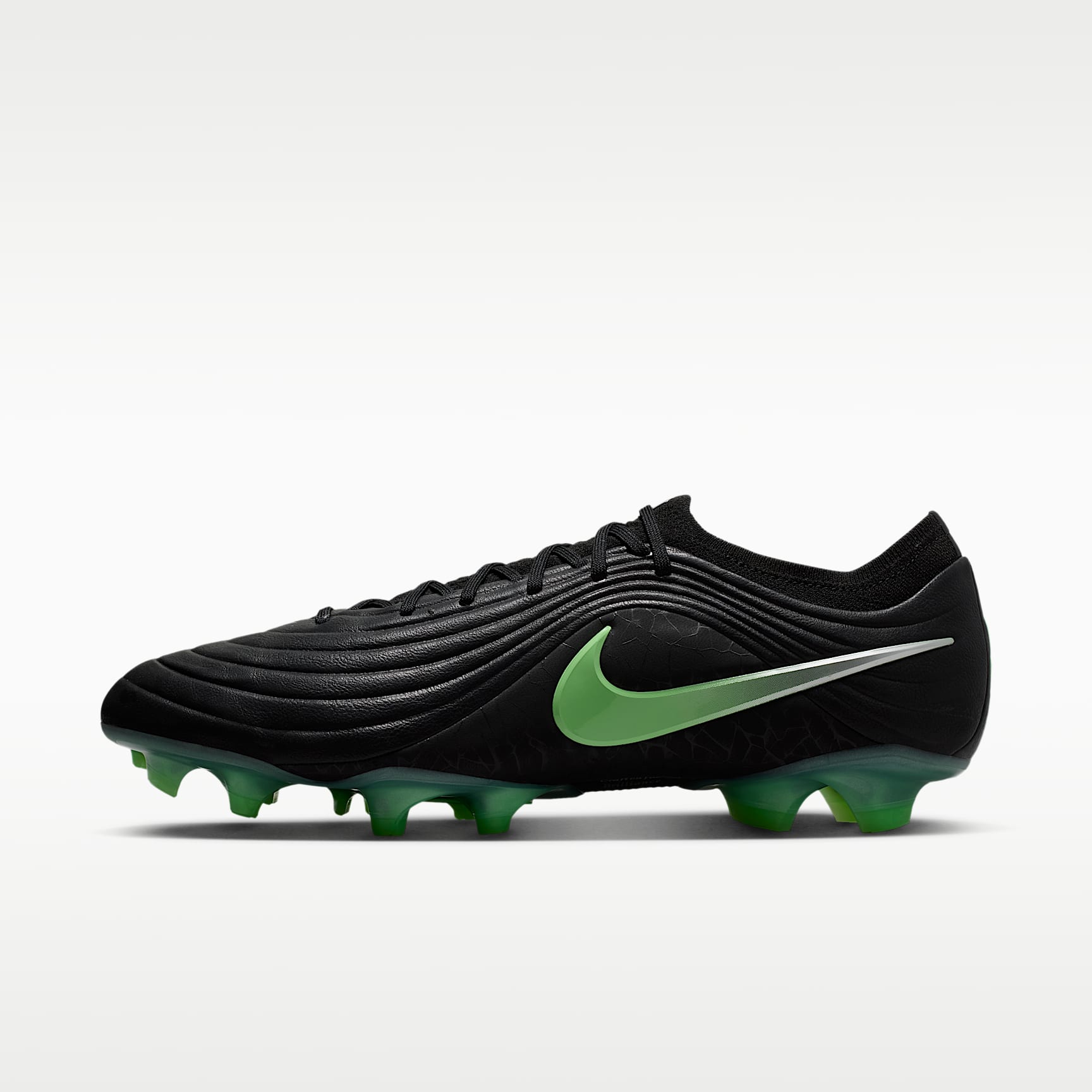 Nike Tiempo Maestro Elite Low Top Fußballschuh für normalen Rasen – Schwarz/Schwarz/Illusion Green