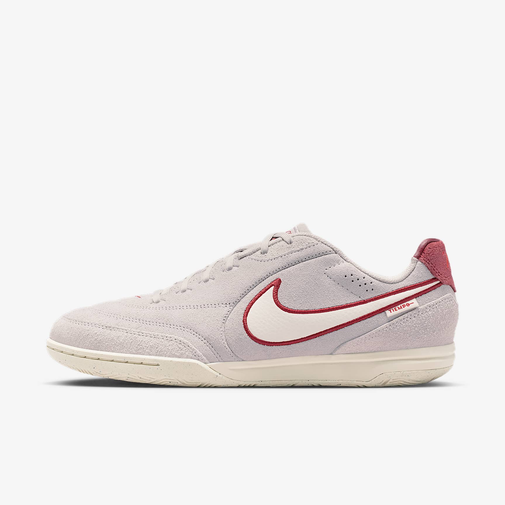 Nike Tiempo Streetgato PRM Low-Top-Fußballschuh für Hallen- und Hartplätze – Moon Particle/Team Red/Chalk