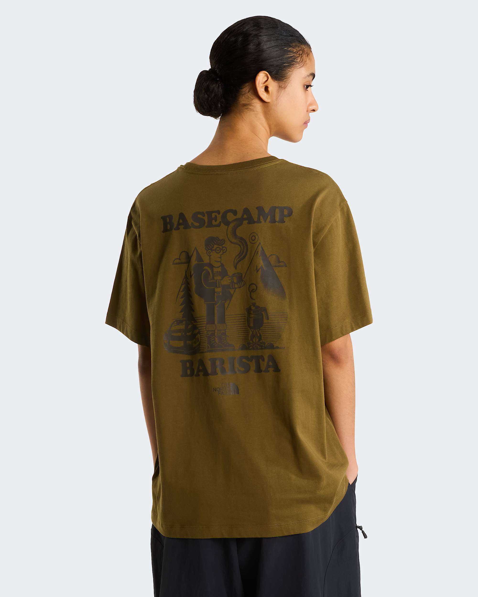 Unisex Basecamp Barista Graphic T-Shirt mit lockerer Passform – Caraway Seed
