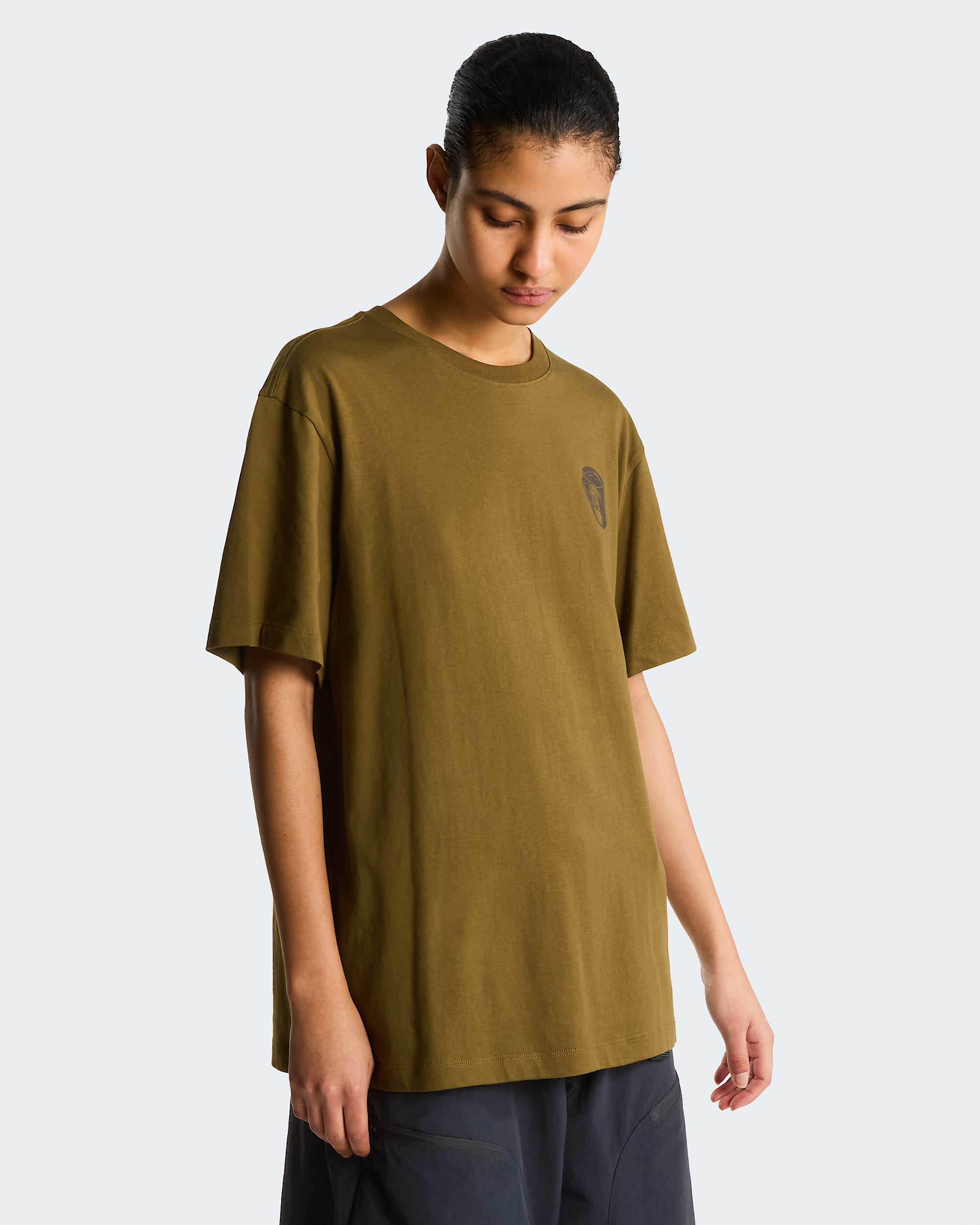 Unisex Basecamp Barista Graphic T-Shirt mit lockerer Passform – Caraway Seed