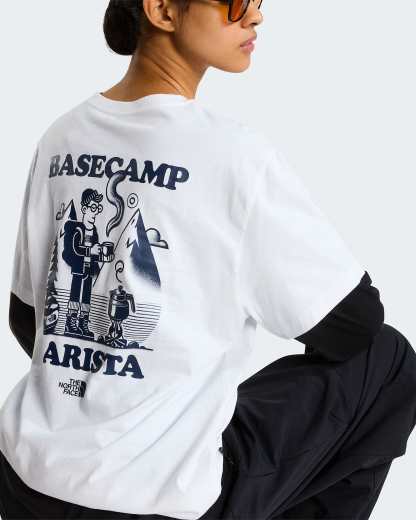 Unisex Basecamp Barista Graphic T-Shirt mit lockerer Passform – TNF White-Summit Navy