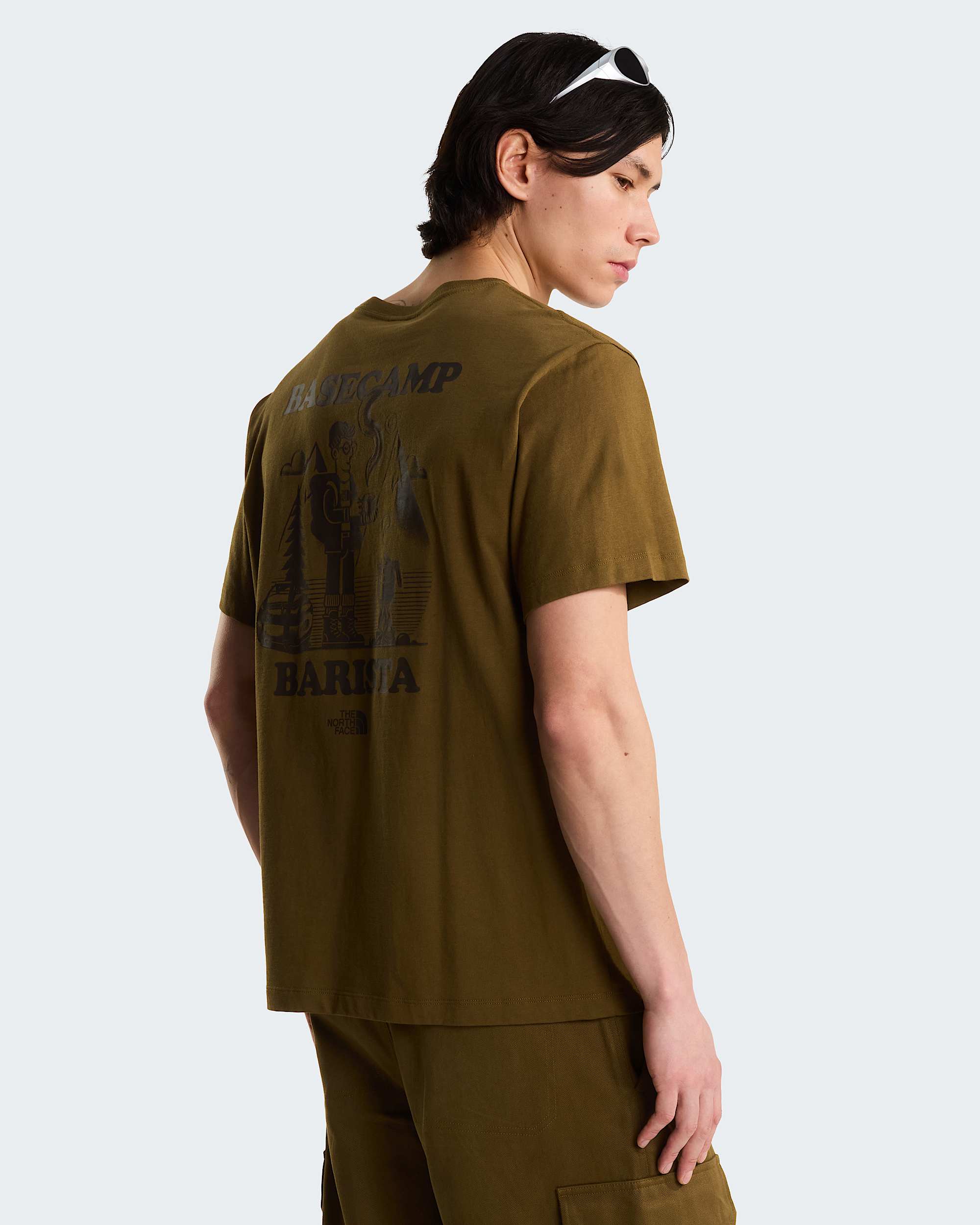 Unisex Basecamp Barista Graphic T-Shirt mit lockerer Passform – Caraway Seed