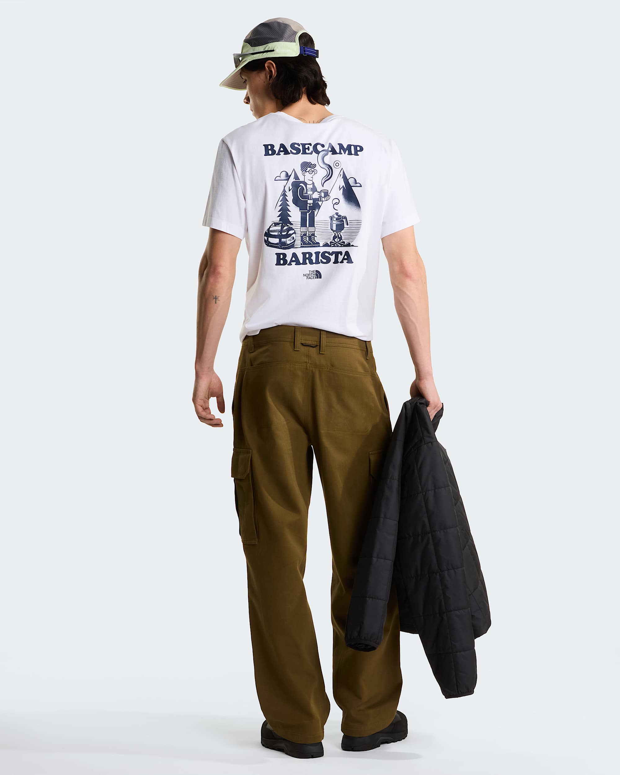 Unisex Basecamp Barista Graphic T-Shirt mit lockerer Passform – TNF White-Summit Navy