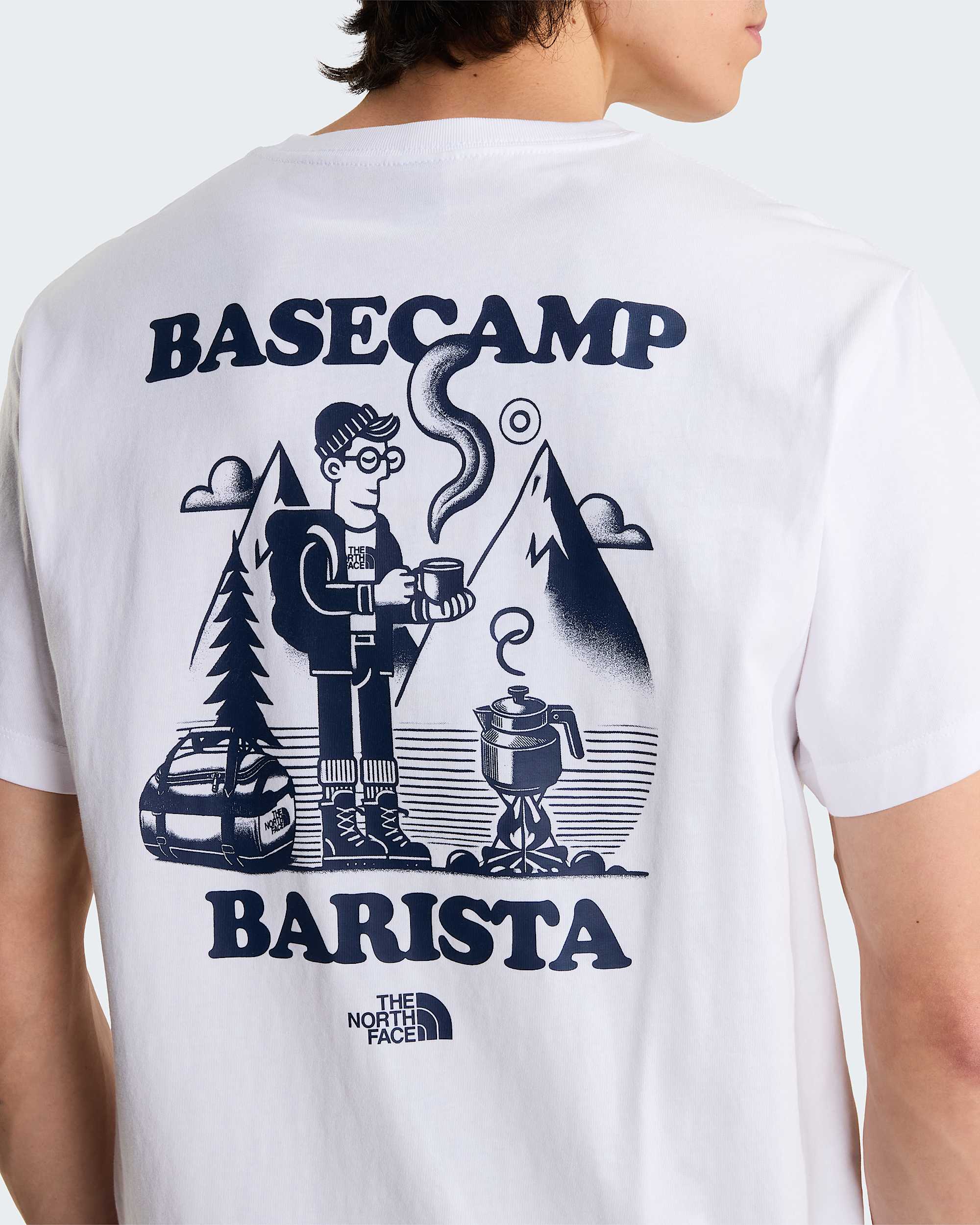 Unisex Basecamp Barista Graphic T-Shirt mit lockerer Passform – TNF White-Summit Navy