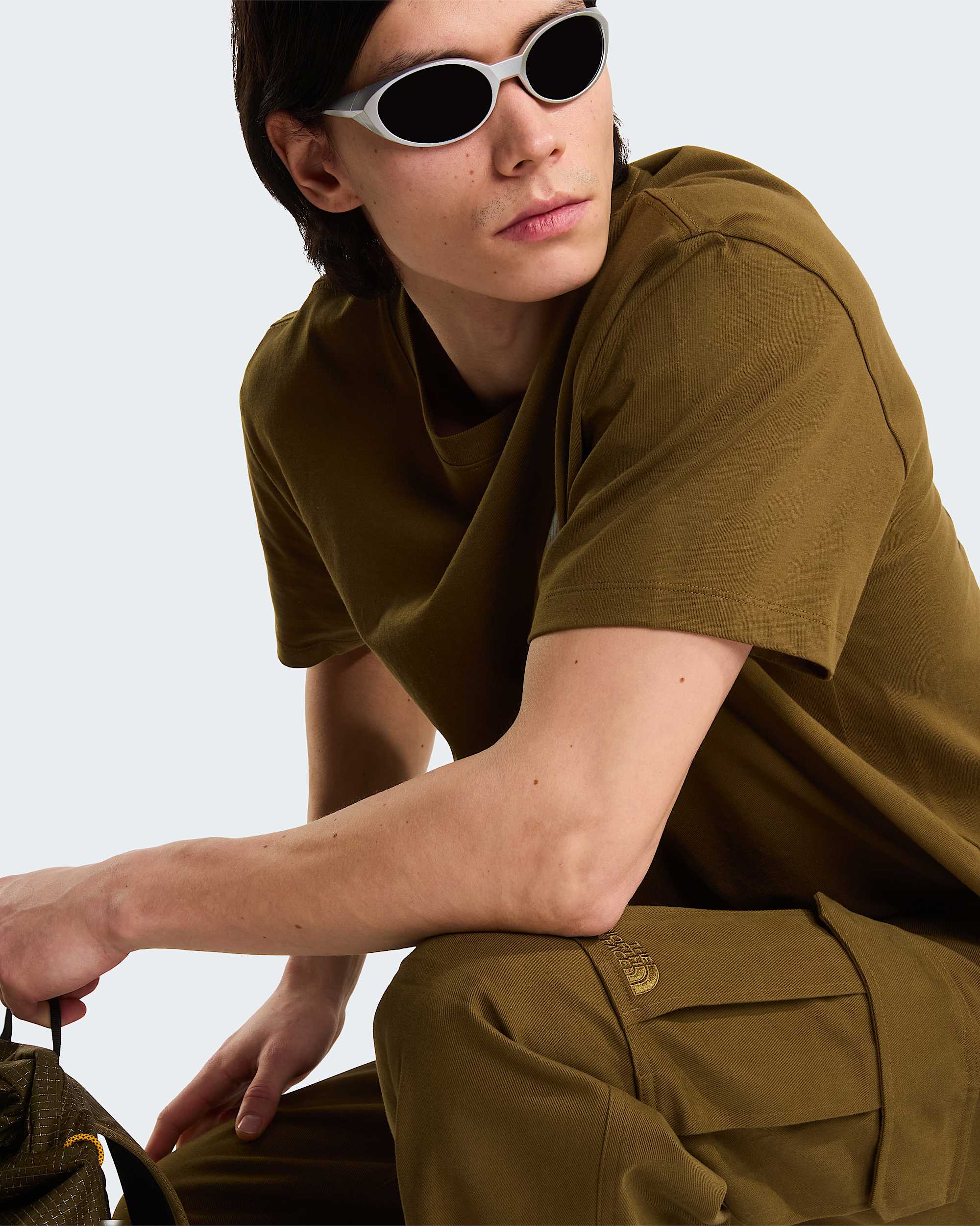 Unisex Basecamp Barista Graphic T-Shirt mit lockerer Passform – Caraway Seed
