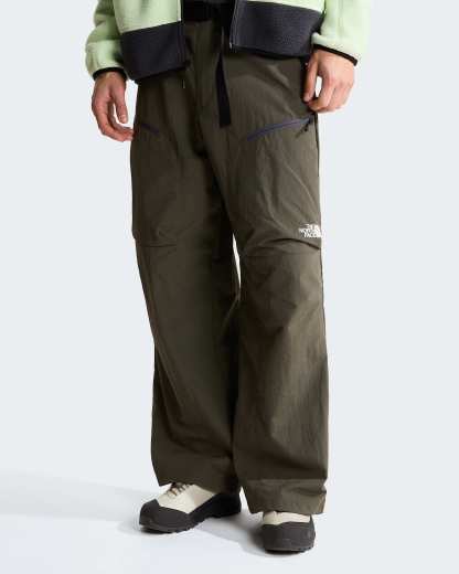 NSE Hose mit Gürtel in Unisex – New Taupe Green