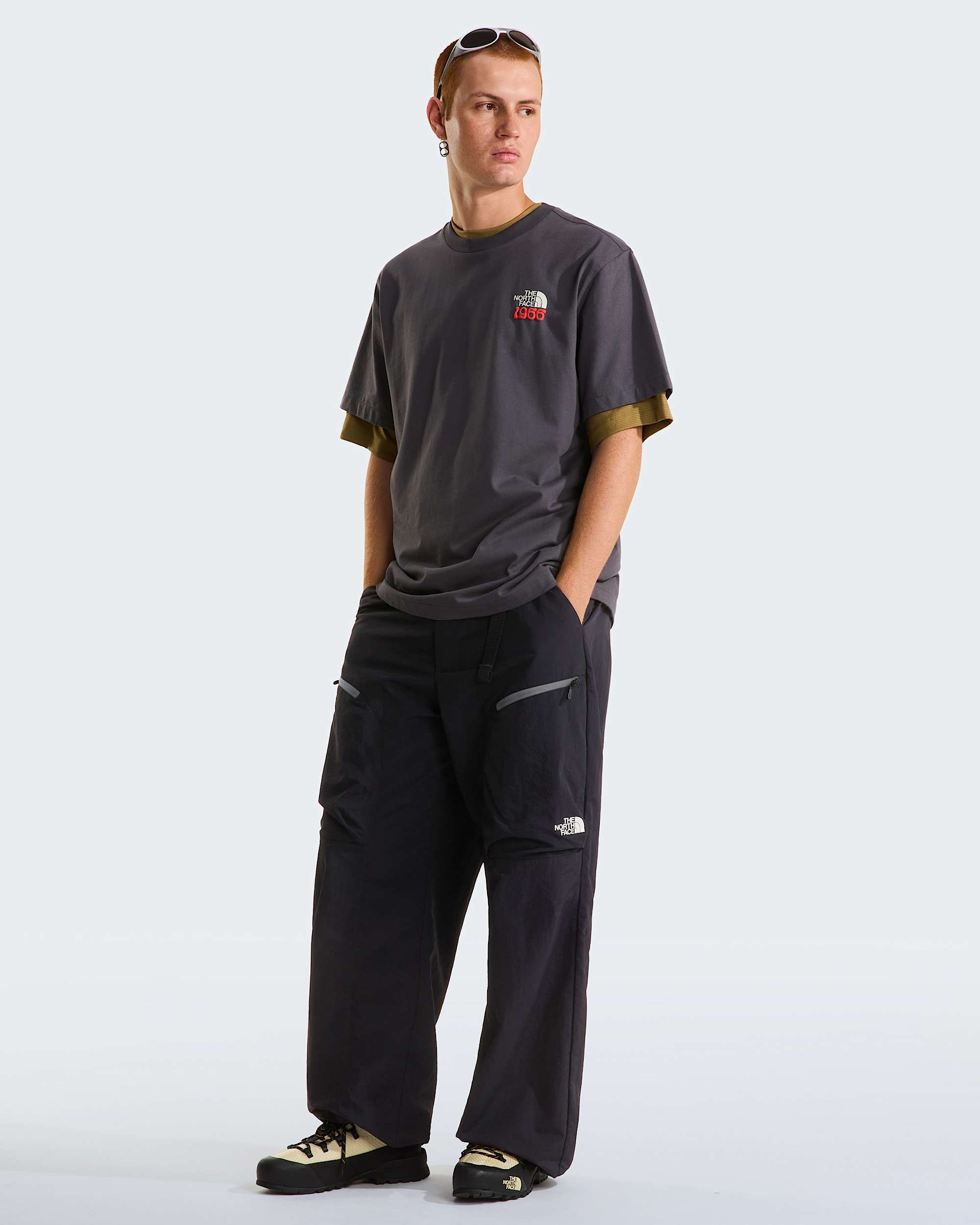 NSE Hose mit Gürtel in Unisex – TNF Black