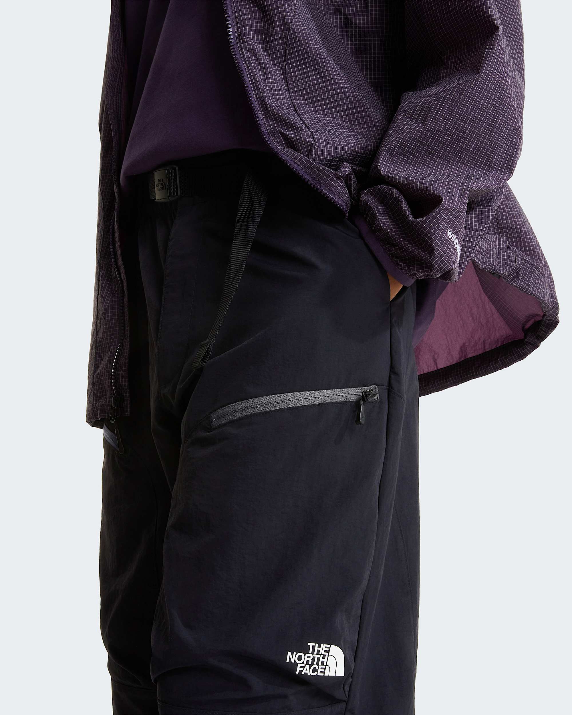 NSE Hose mit Gürtel in Unisex – TNF Black