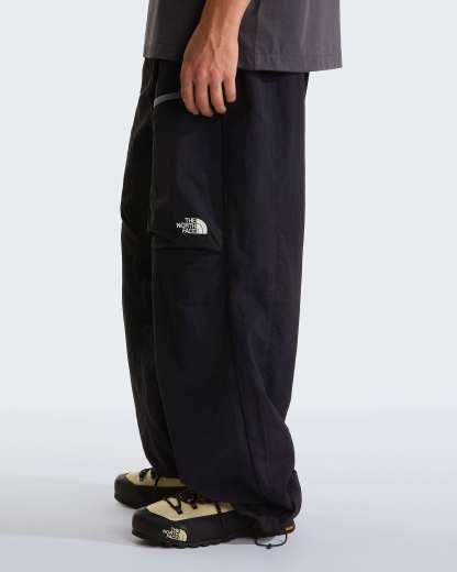 NSE Hose mit Gürtel in Unisex – TNF Black