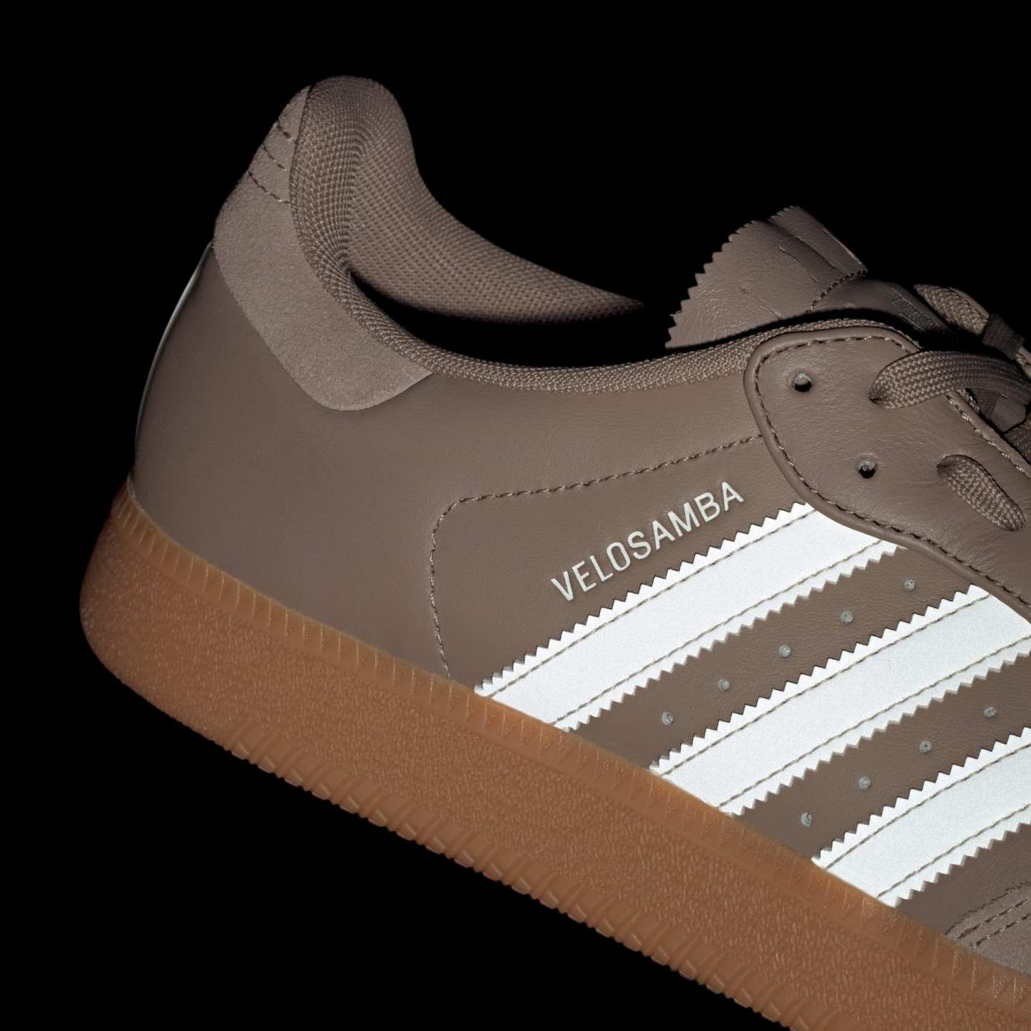 Velosamba Leather Fahrradschuh – Chalky Brown / Chalk White / Core Black – KH7280