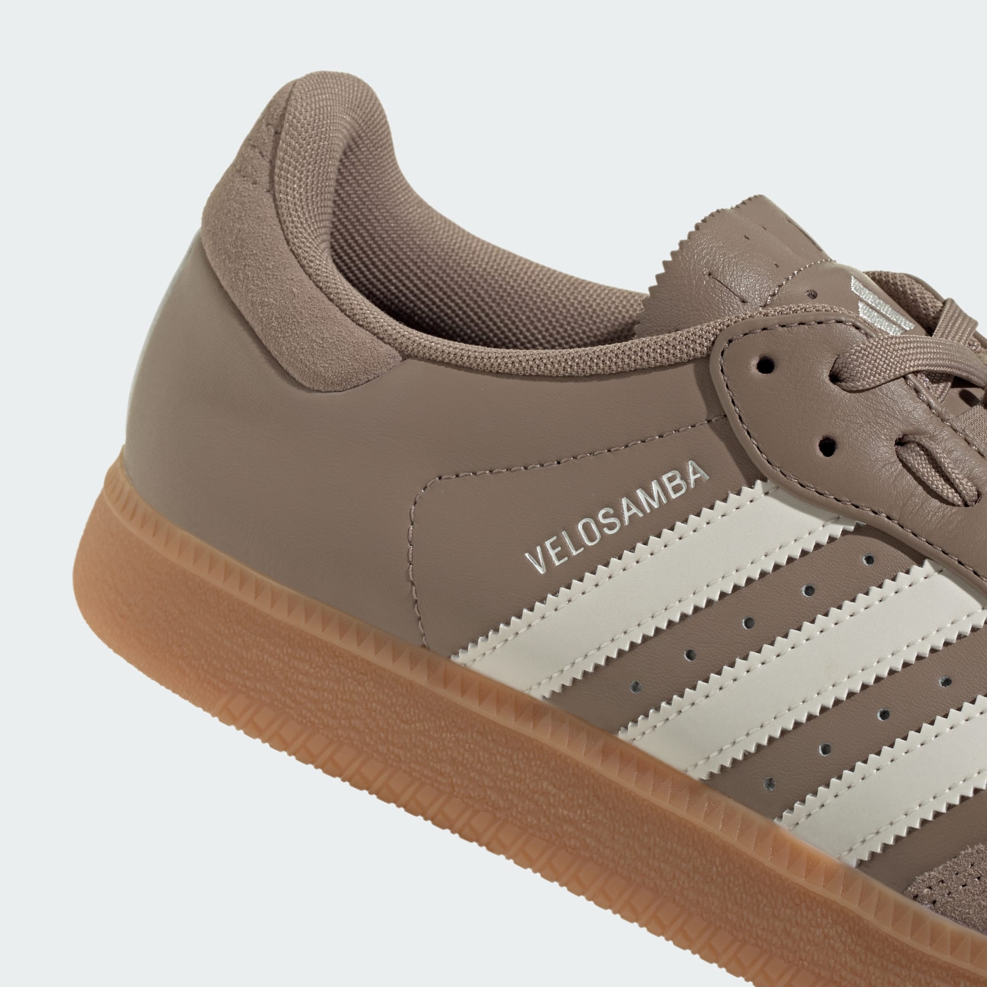 Velosamba Leather Fahrradschuh – Chalky Brown / Chalk White / Core Black – KH7280