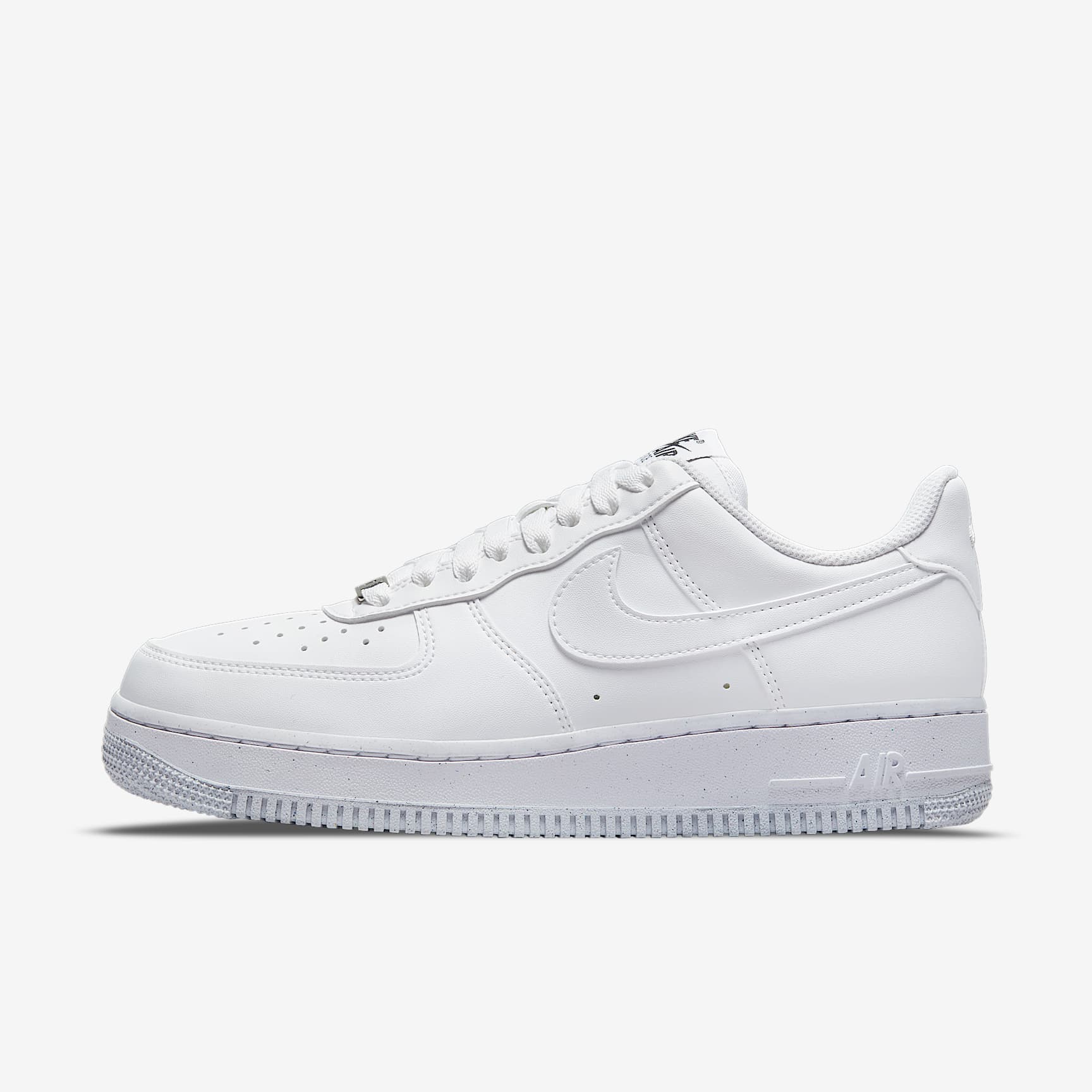 Nike Air Force 1 '07 SE Suede Damenschuh – Weiß/Schwarz/Metallic Silver/Weiß