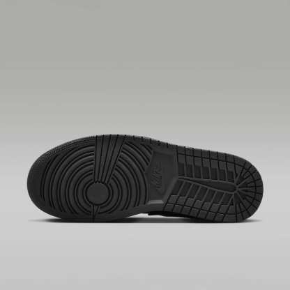 Air Jordan 1 Low SE Damenschuh – Schwarz/Weiß/Metallic Silver/Schwarz