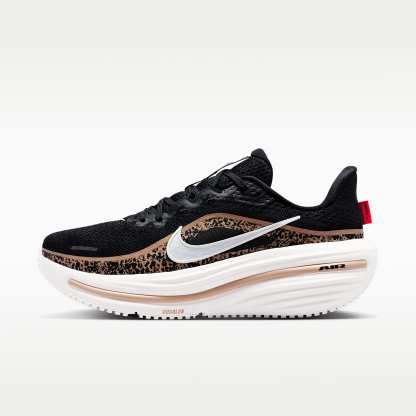 Nike Winflo 12 Straßenlaufschuh (Damen) – Schwarz/British Khaki/Fusion Red/Sail