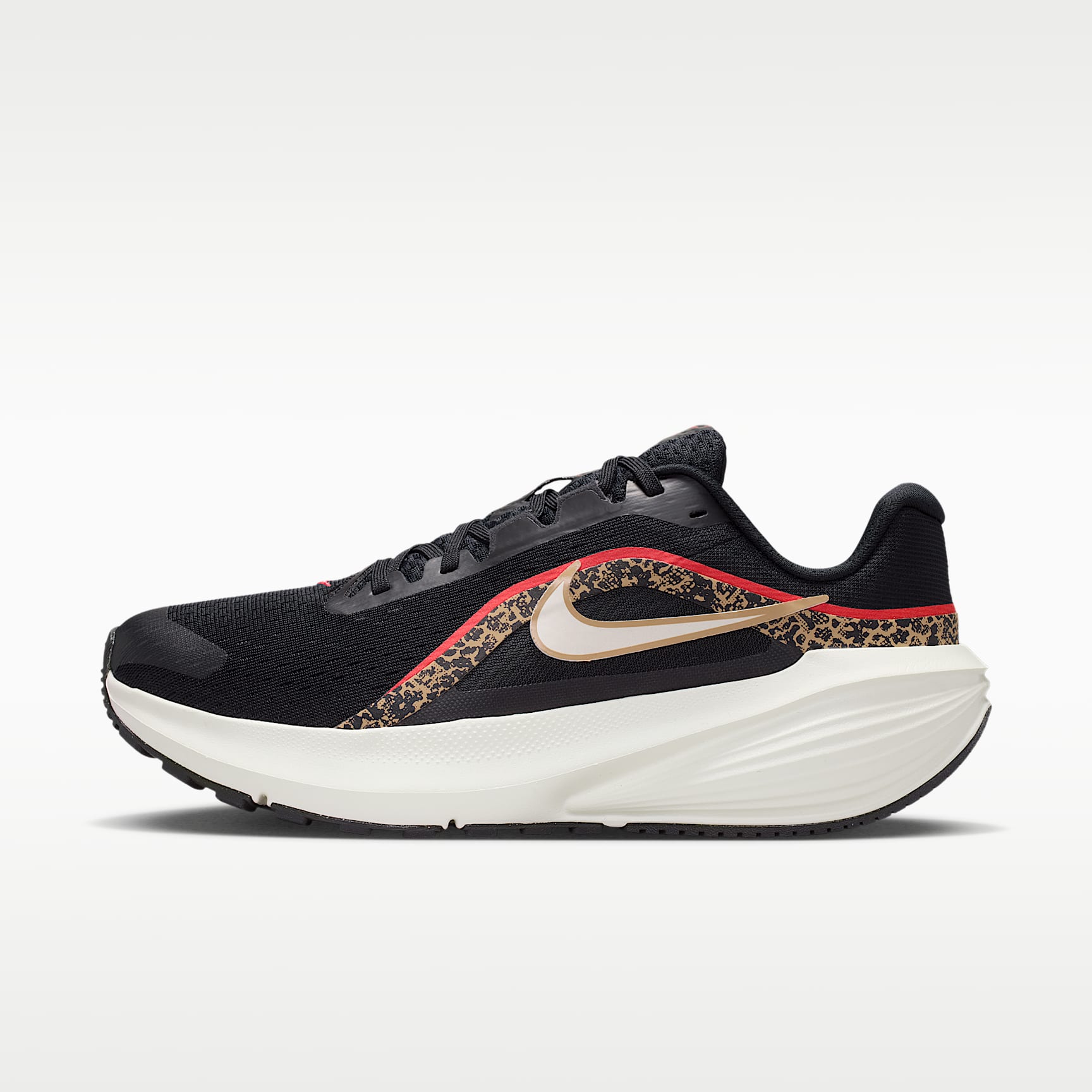 Nike Downshifter 14 Straßenlaufschuh (Damen) – Schwarz/British Khaki/Fusion Red/Sail