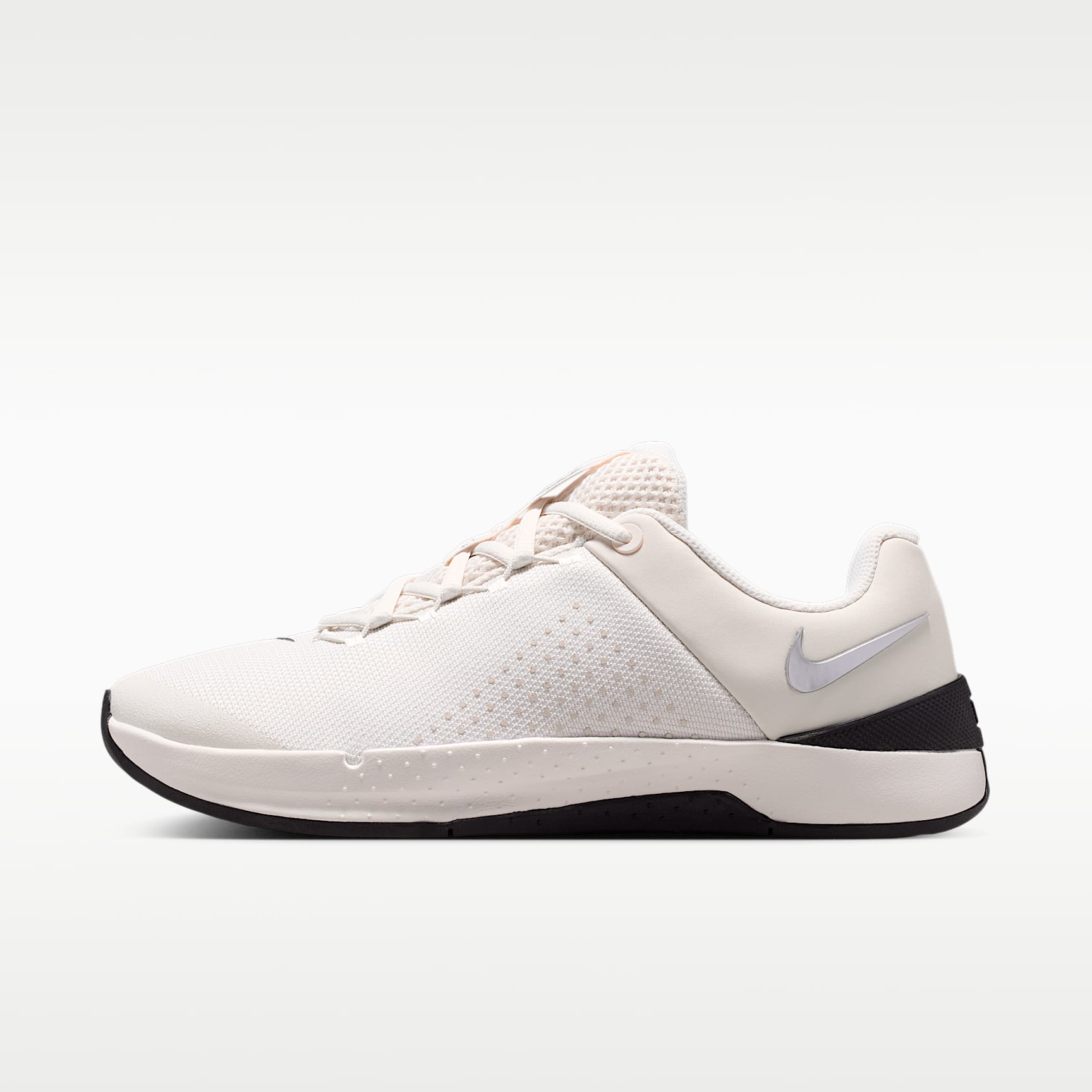 Nike MC Trainer 4 Trainingsschuh (Damen) – Phantom/Schwarz/Metallic Silver