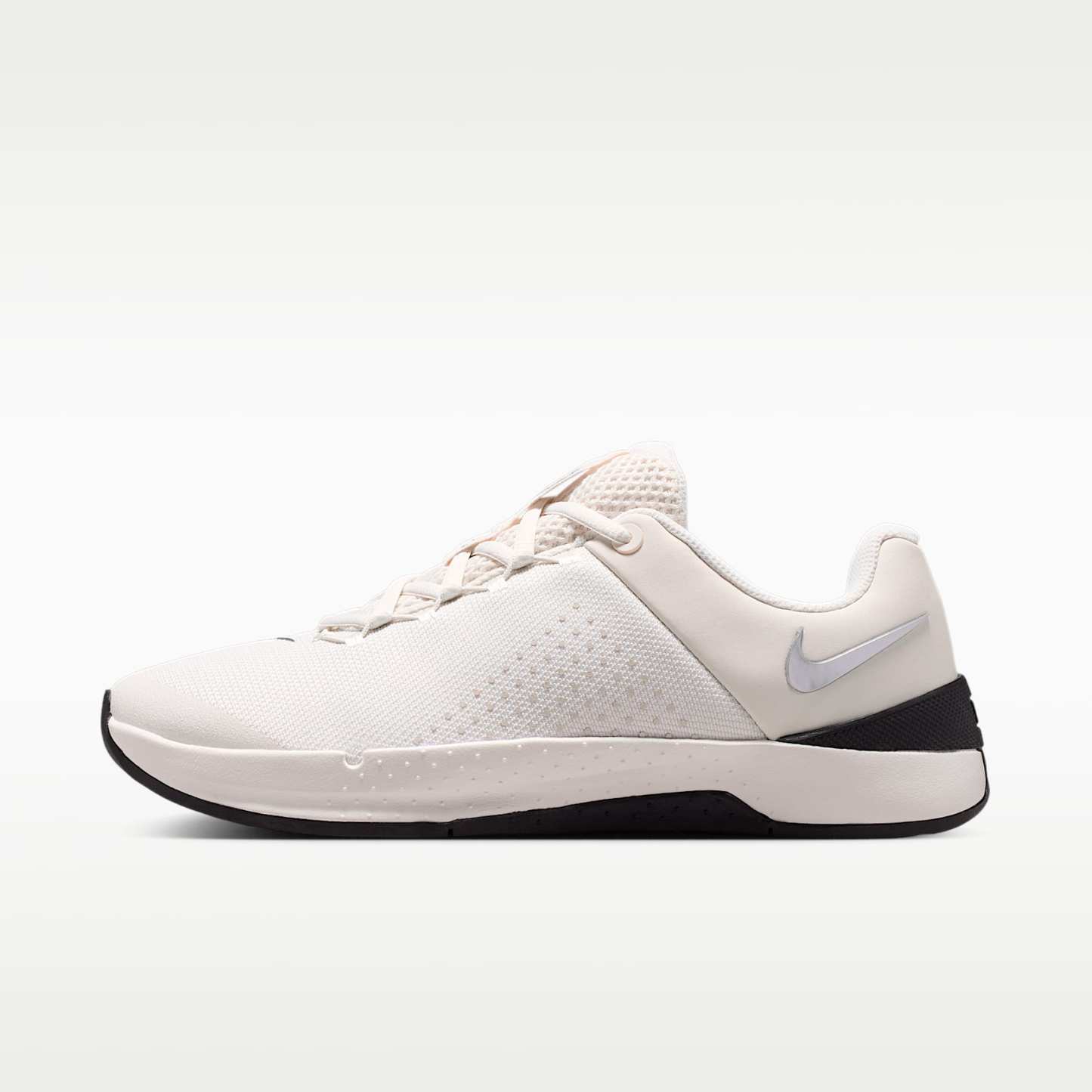 Nike MC Trainer 4 Trainingsschuh (Damen) – Phantom/Schwarz/Metallic Silver