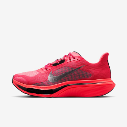 Nike Pegasus Plus 2 Straßenlaufschuh (Damen) – Flash Crimson/Schwarz/Weiß/Metallic Silver