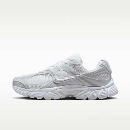 Nike V5 RNR Schuh mit reflektierenden Akzenten (Damen) – Weiß/Schwarz/Metallic Silver/Weiß