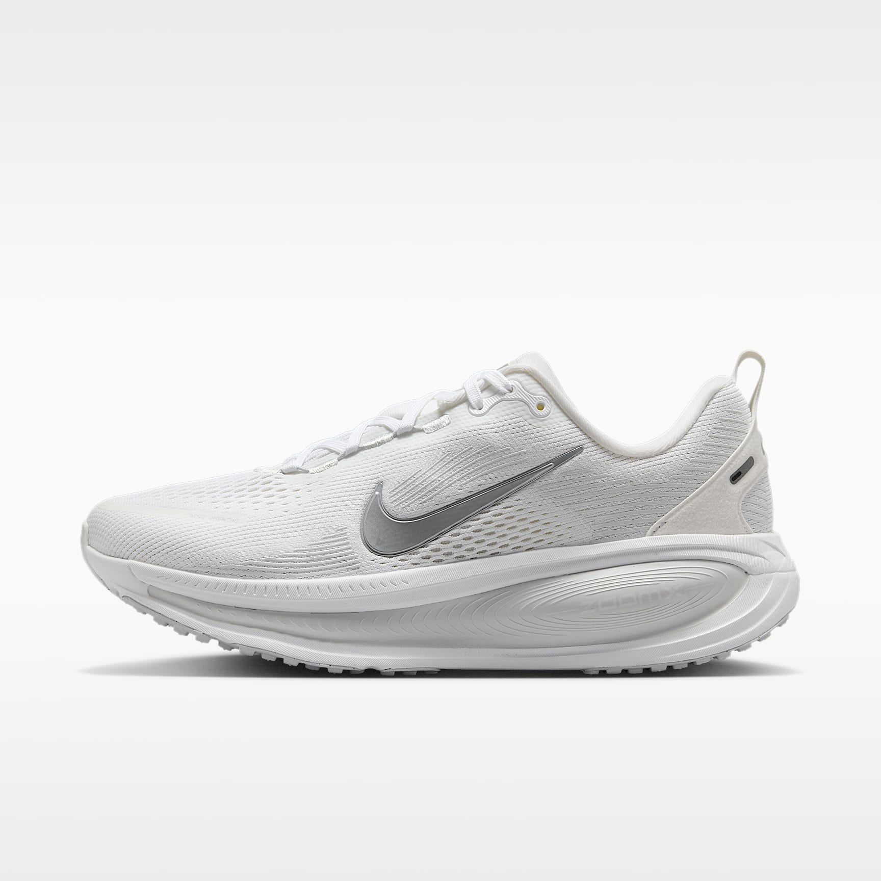 Nike Vomero 18 Straßenlaufschuh (Damen) – Weiß/Photon Dust/Summit White/Metallic Silver