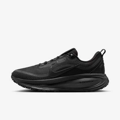 Nike Vomero 18 GORE-TEX Wasserdichter Straßenlaufschuh mit reflektierenden Designakzenten (Damen) – Schwarz/Anthracite