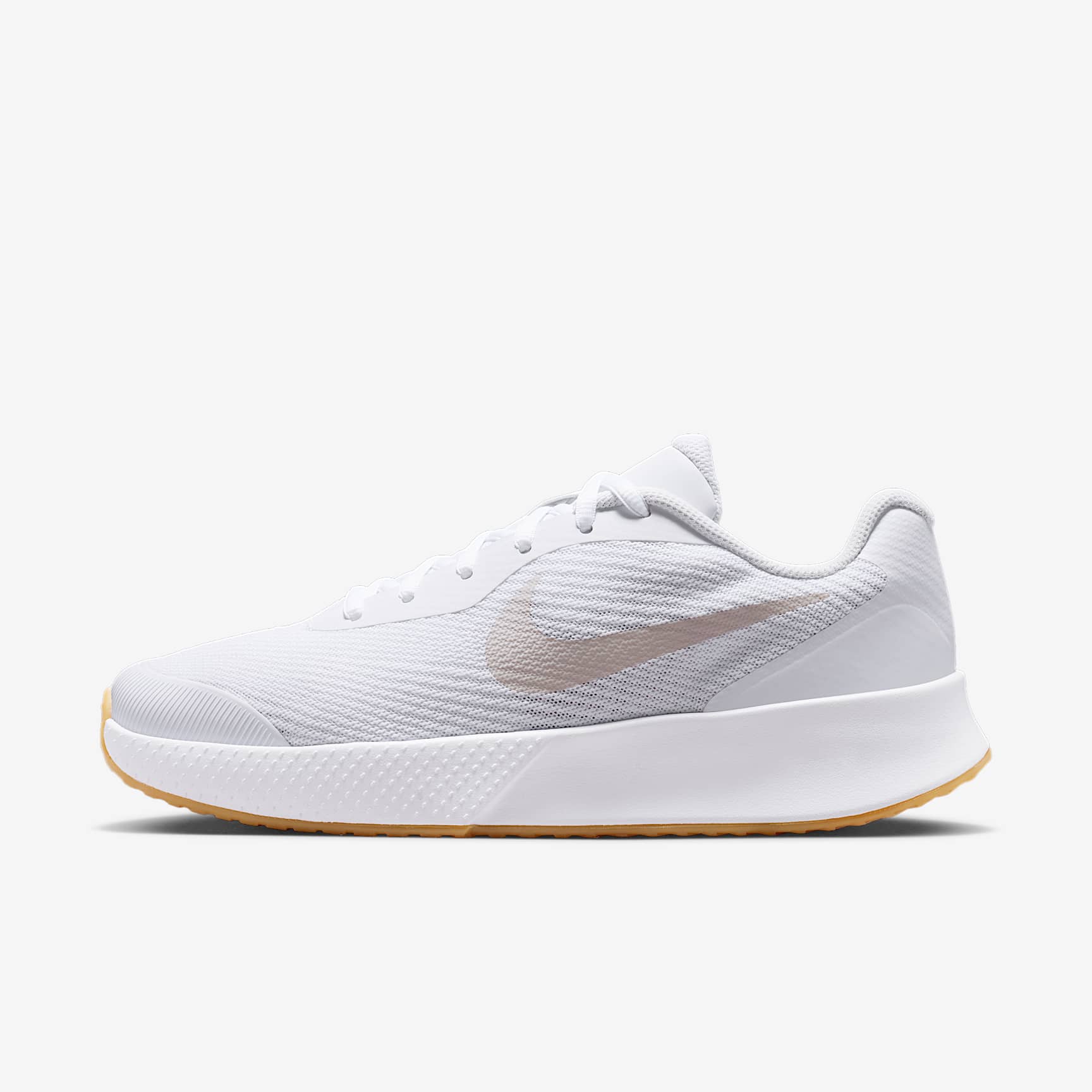 Nike Vapor Lite 3 Tennisschuh für Hartplätze (Damen) – Weiß/Summit White/Gum Yellow/Light Orewood Brown