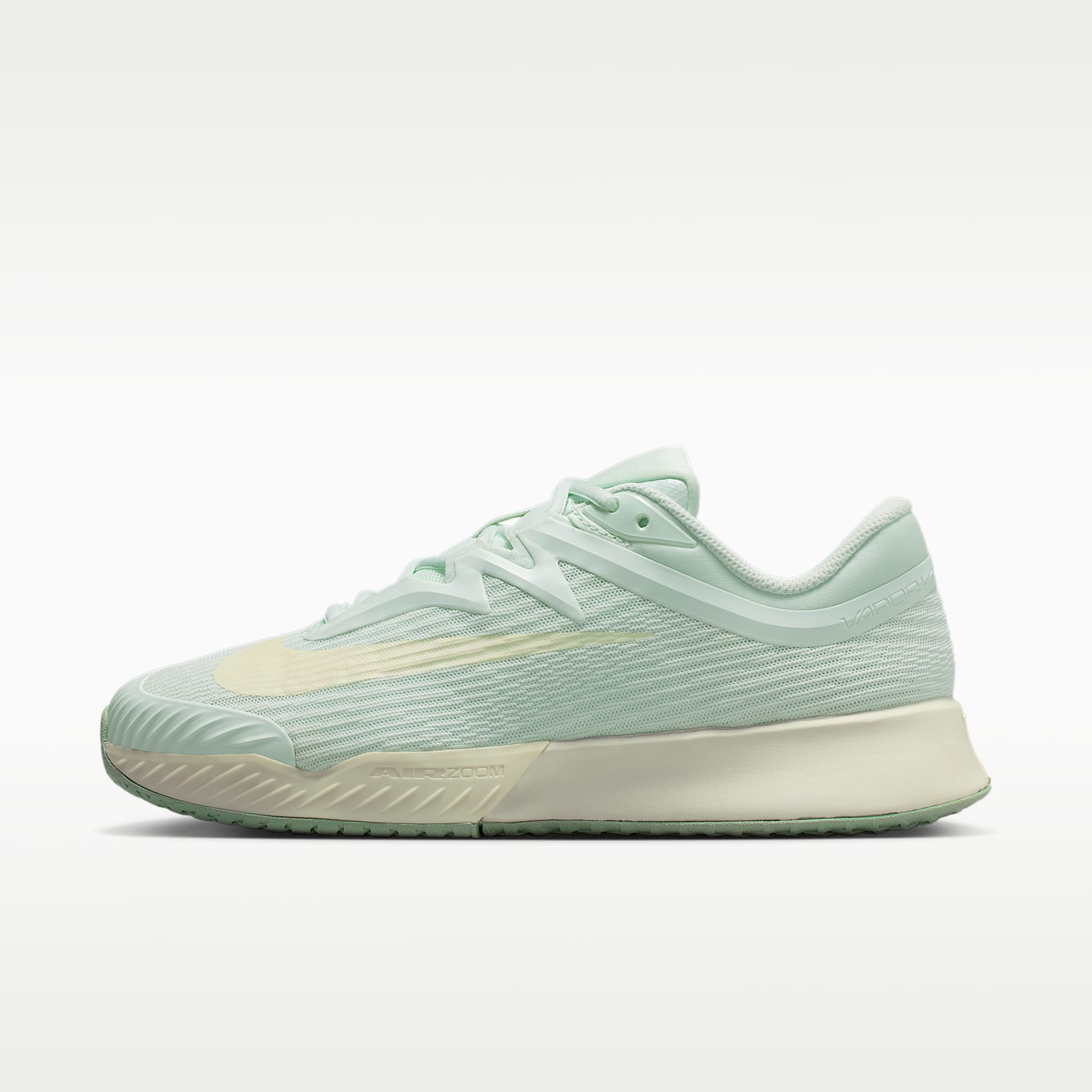 Nike Vapor Pro 3 Tennisschuh für Hartplätze (Damen) – Barely Green/Sea Glass/Steam/Coconut Milk