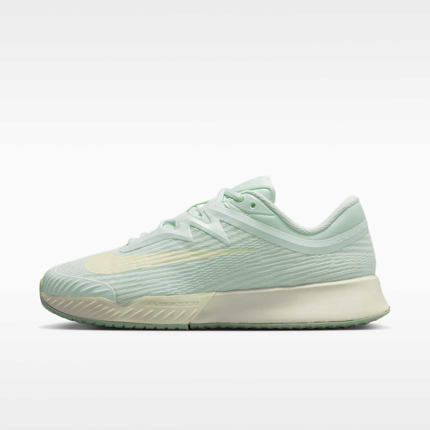 Nike Vapor Pro 3 Tennisschuh für Hartplätze (Damen) – Barely Green/Sea Glass/Steam/Coconut Milk