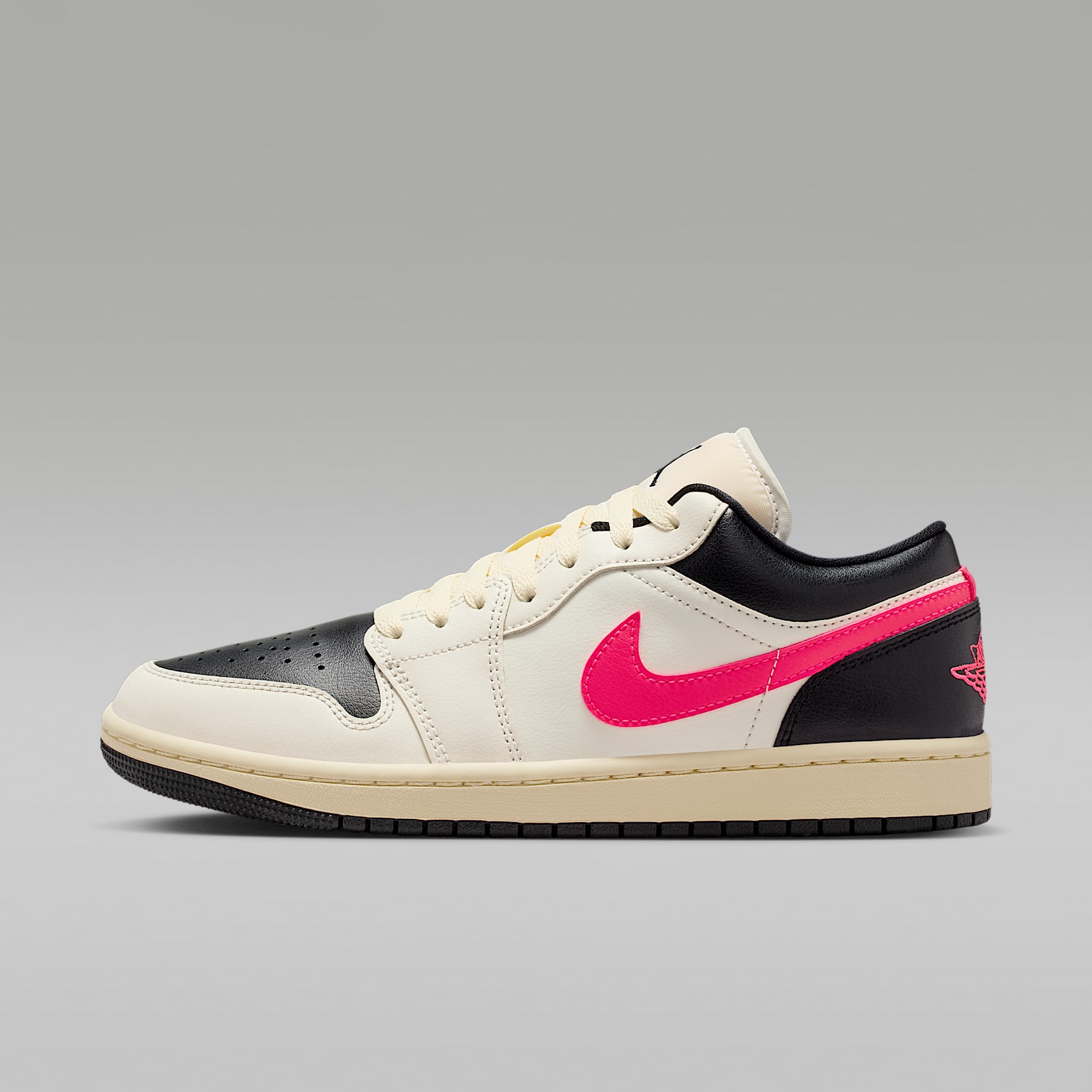 Air Jordan 1 Low Damenschuh – Pale Ivory/Schwarz/Muslin/Racer Pink