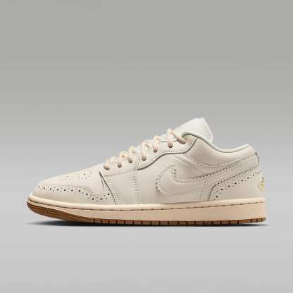 Air Jordan 1 Low SE Damenschuh – Chalk/Metallic Gold/Pearl White/Chalk