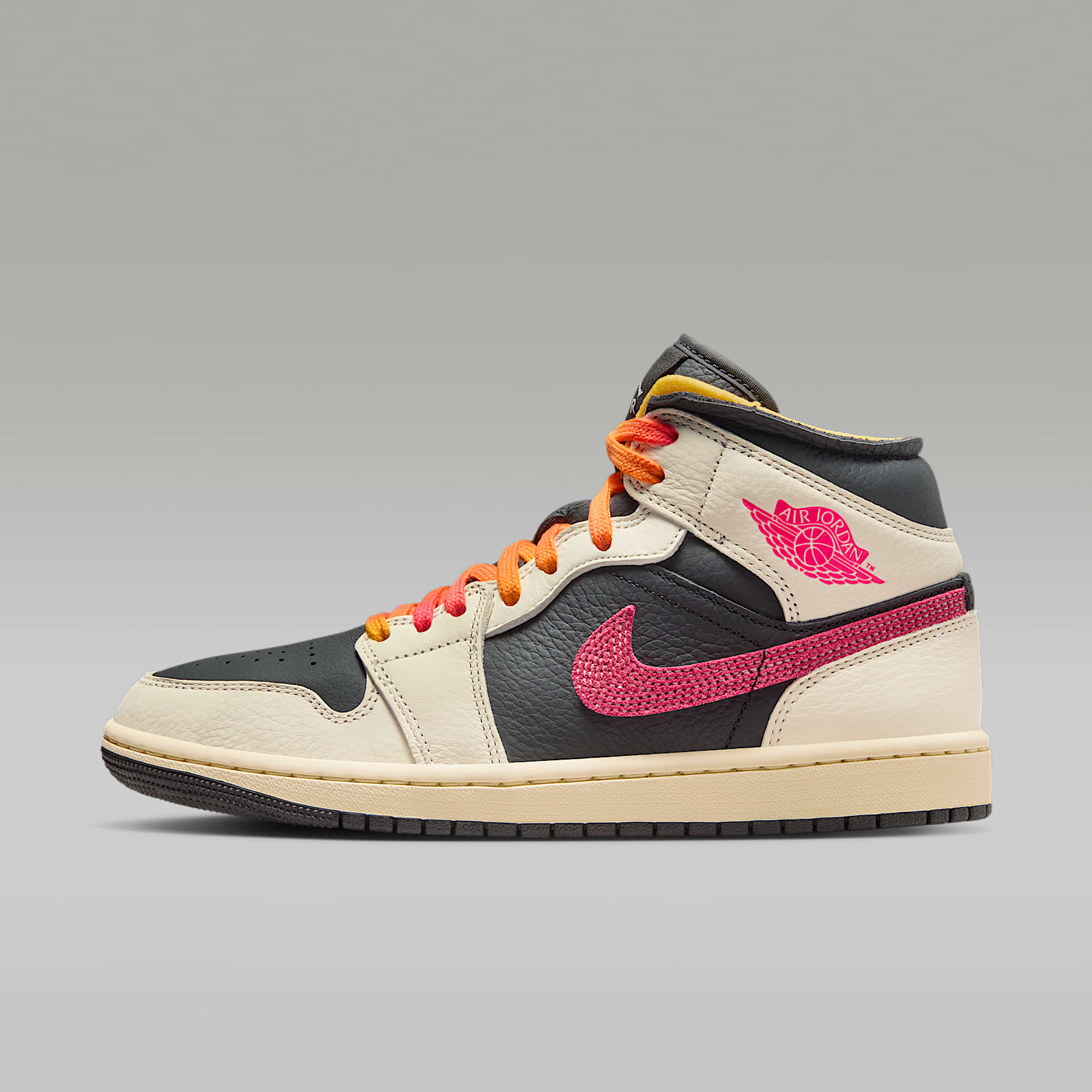 Air Jordan 1 Mid SE Edge Schuh (Damen) – Pale Ivory/Schwarz/Muslin/Racer Pink