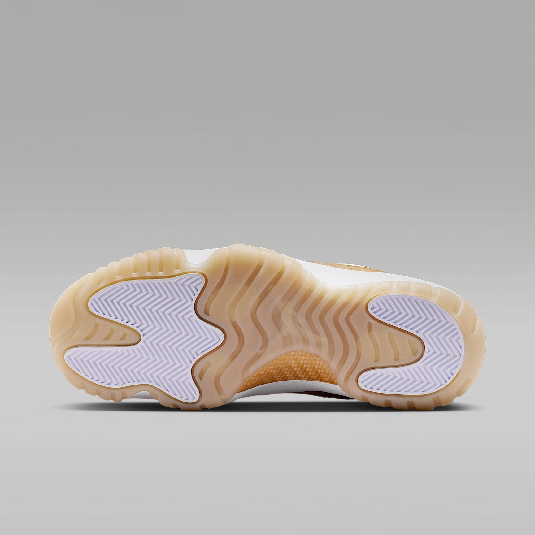 Air Jordan 11 Low "Mother's Day" Schuh (Damen) – Weiß/Team Gold/Metallic Gold