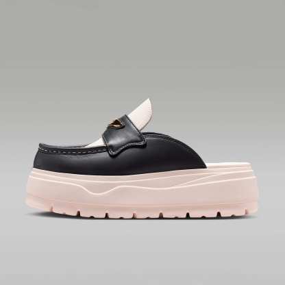 Air Jordan Mule SE Mules (Damen) – Off Noir/Chalk/Metallic Gold