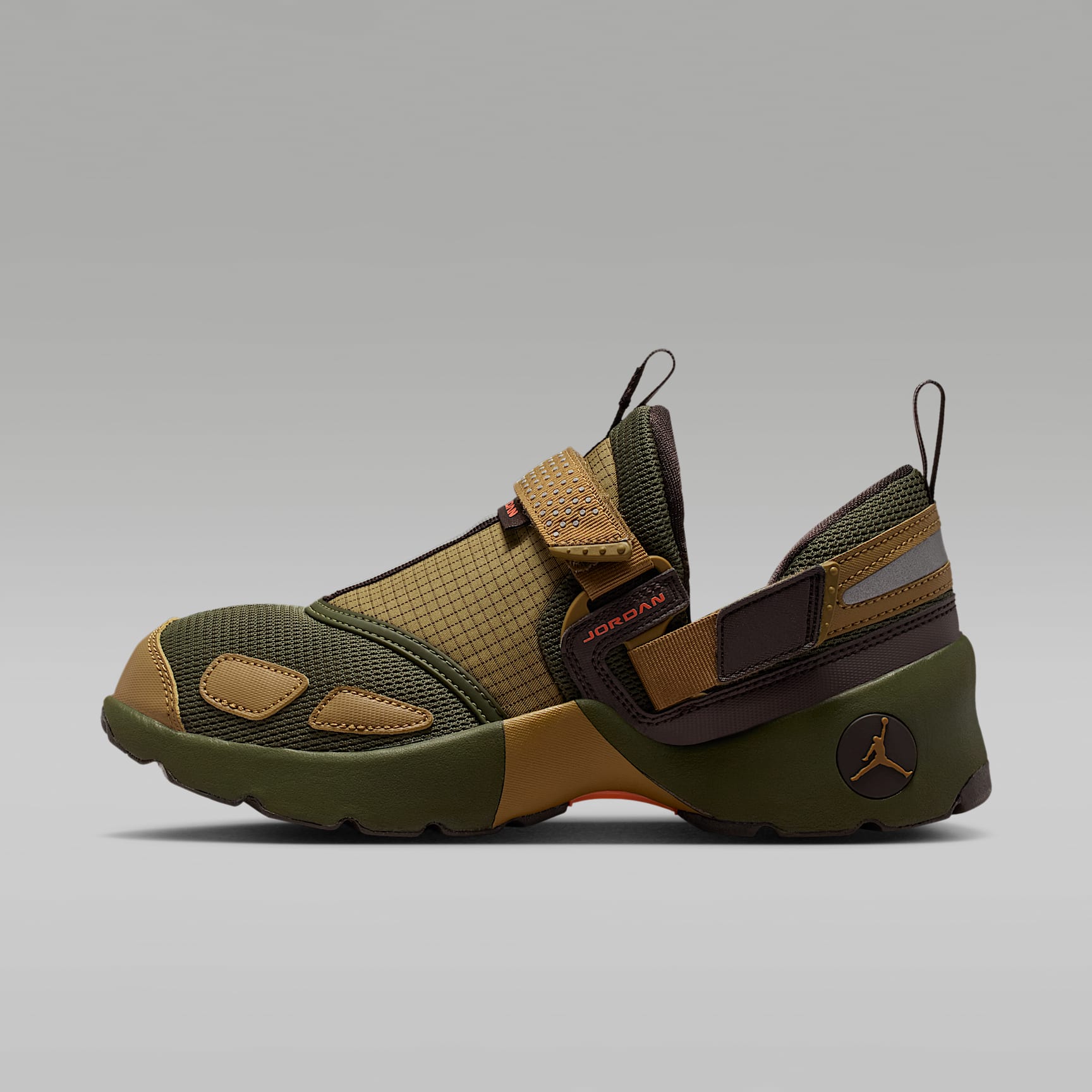 Jordan Trunner LX Schuh (Damen) – Brown Kelp/Cargo Khaki/Velvet Brown/Wild Mango