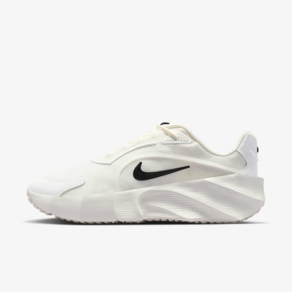 Nike Aura Edge Schuh (Damen) – Summit White/Summit White/Schwarz