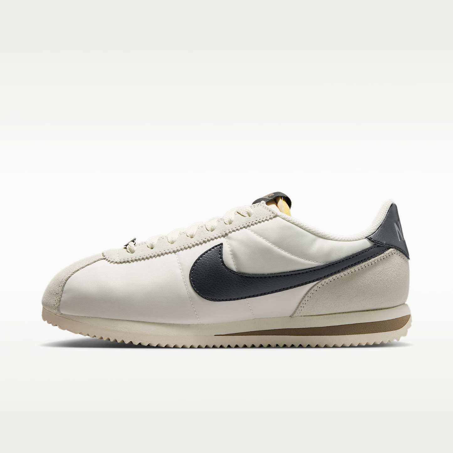Nike Cortez Schuh (Damen) – Phantom/Sail/Mink Brown/Off Noir