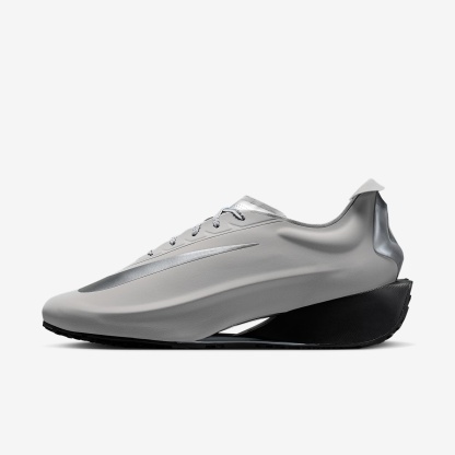 Nike First Sight Noir Schuh (Damen) – Flat Silver/Schwarz/Metallic Silver