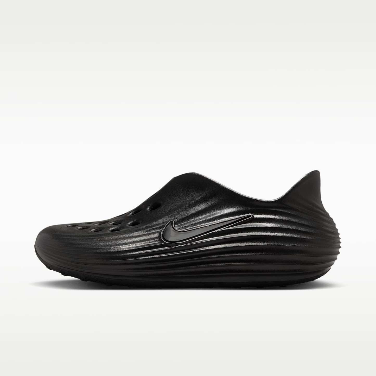 Nike ReactX Rejuven8 Schuh (Damen) – Schwarz/Schwarz/Schwarz