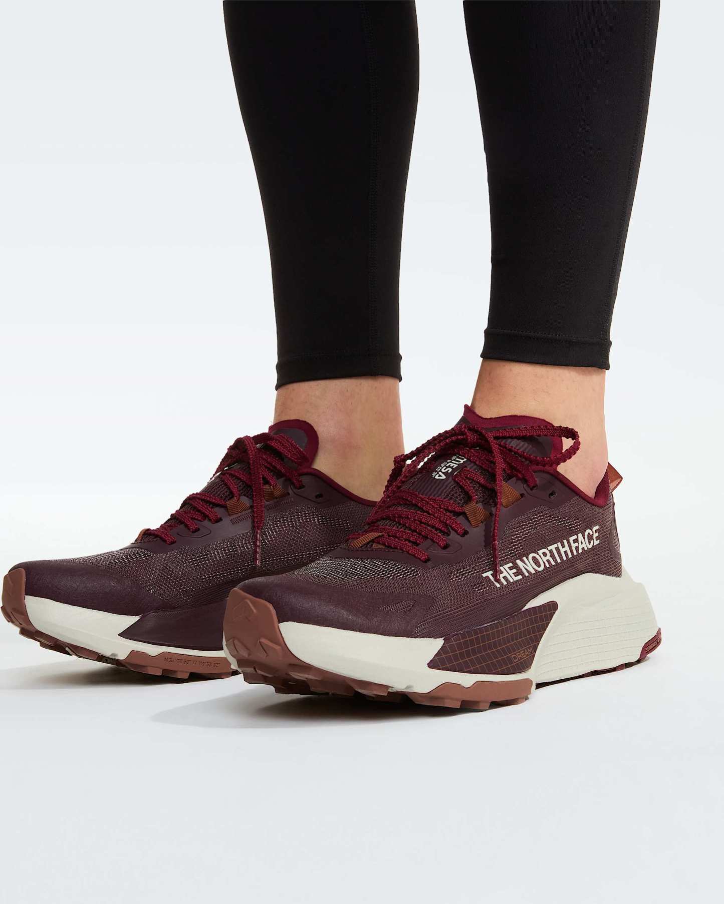 Altamesa 500 V2 Trailrunning-Schuhe für Damen – Deep Burgundy- Cumulus Cloud