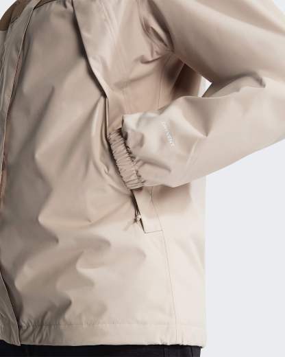 Antora Regenjacke für Damen – Timeless Taupe-Garnet